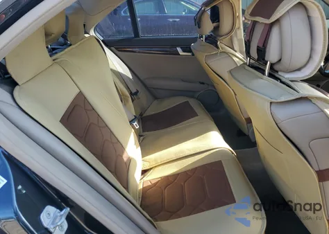 2012 Mercedes-Benz C 250 из США, поврежденный, VIN WDDGF4HB5CR203255